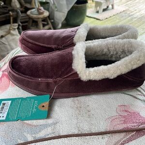 OluKai Red Ginger Slippers